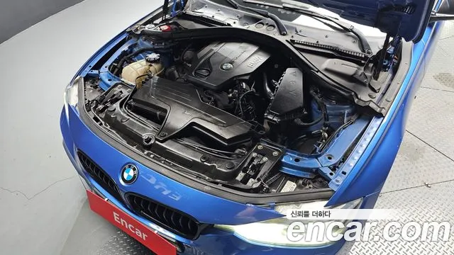 BMW 3-Series 2016 thumb 6