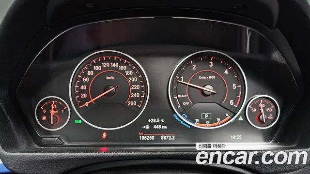 BMW 3-Series 2016 thumb 8