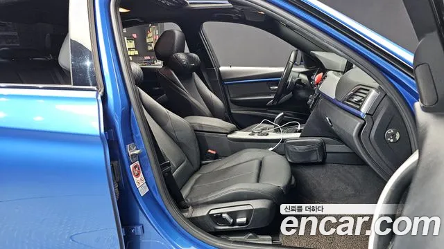 BMW 3-Series 2016 thumb 11