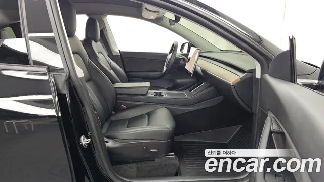 Tesla Model Y 2022 thumb 12