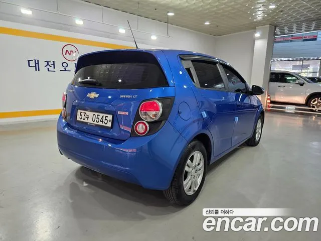 ChevroletGMDaewoo Aveo 2015 thumb 5