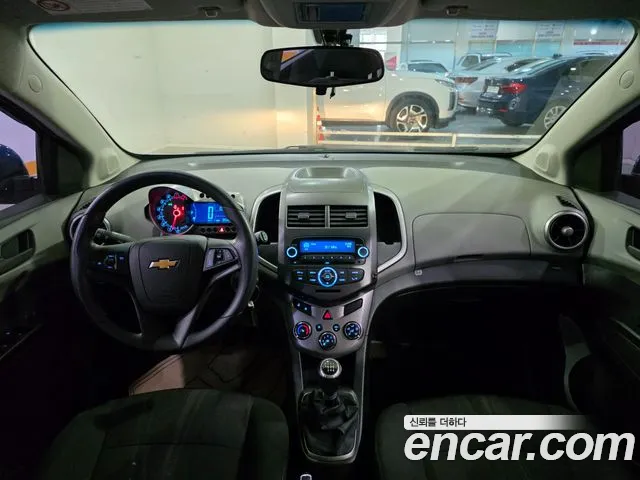 ChevroletGMDaewoo Aveo 2015 thumb 9