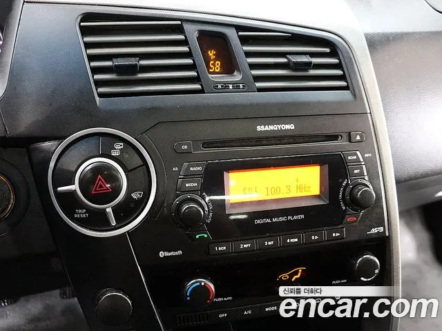 KG_Mobility_Ssangyong KORANDO 2013 thumb 8