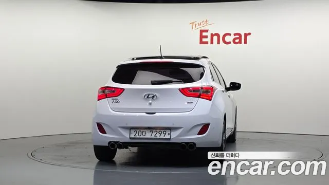 Hyundai i30 2015 thumb 4