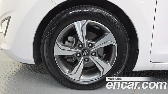 Hyundai i30 2015 thumb 5