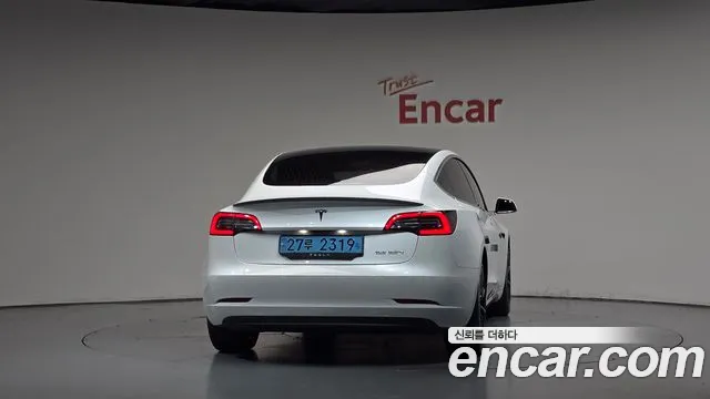 Tesla Model 3 2019 thumb 3
