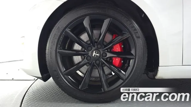 Tesla Model 3 2019 thumb 4