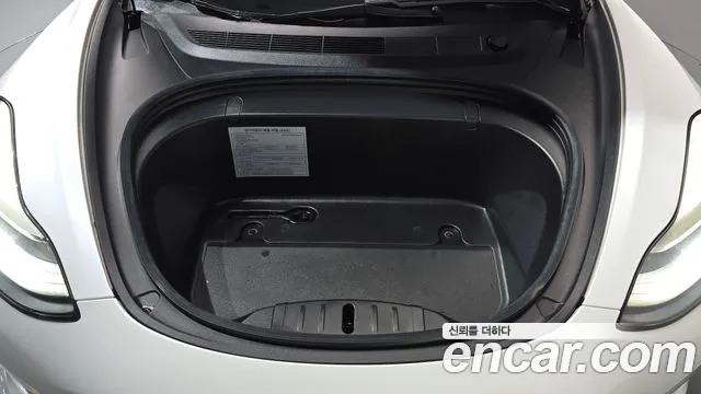 Tesla Model 3 2019 thumb 5