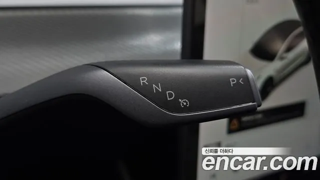 Tesla Model 3 2019 thumb 8