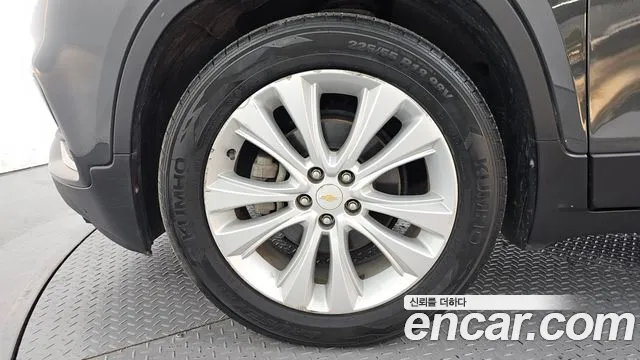 ChevroletGMDaewoo Tracker 2016 thumb 5