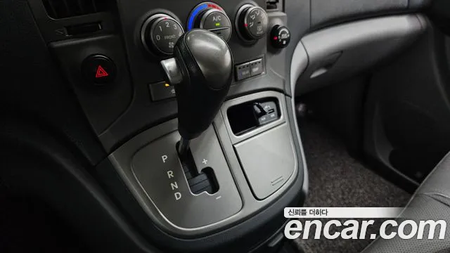 Hyundai Starex 2015 thumb 9