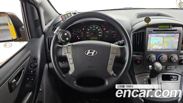 Hyundai Starex 2015 thumb 12