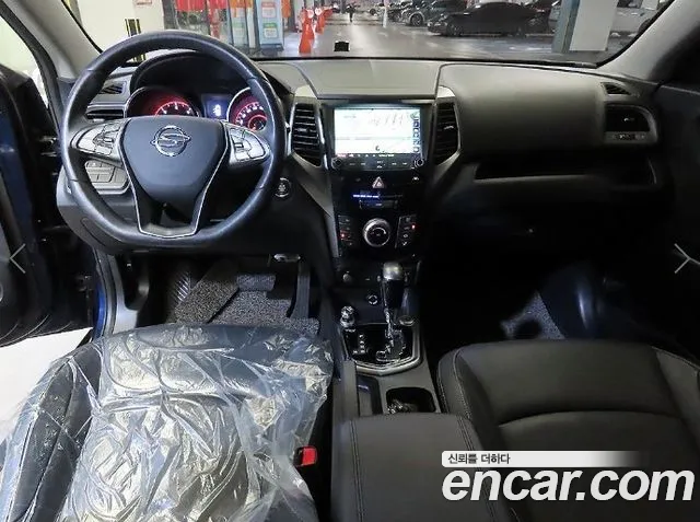 KG_Mobility_Ssangyong TIBOLI 2017 thumb 10