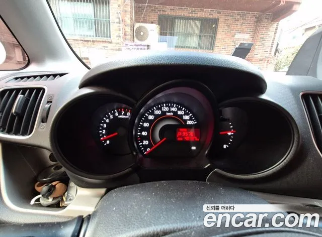 Kia Ray 2013 thumb 11