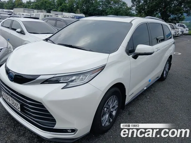 Toyota Sienna 2021 thumb 3