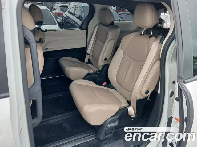 Toyota Sienna 2021 thumb 6