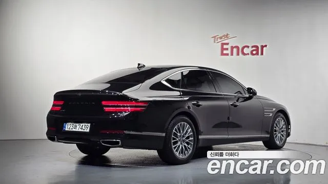 Genesis G80 2022 thumb 2