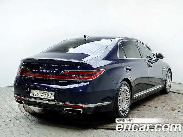 Genesis G90 2019 thumb 4