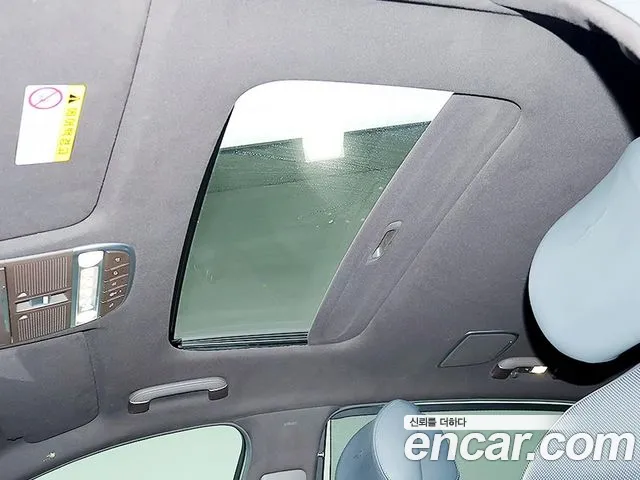 Genesis G90 2019 thumb 6