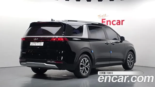 Kia Carnival 2022 thumb 2
