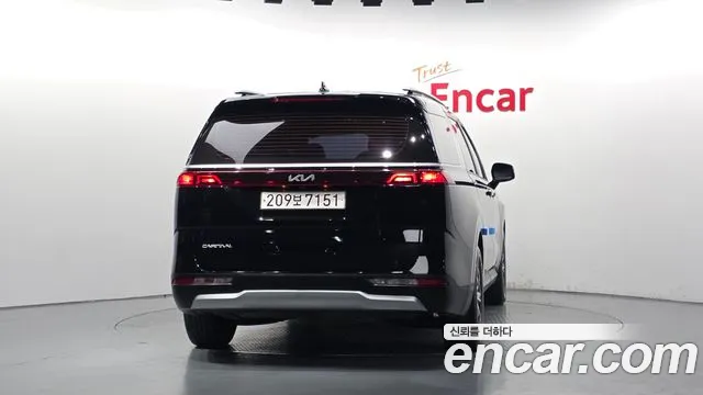 Kia Carnival 2022 thumb 4