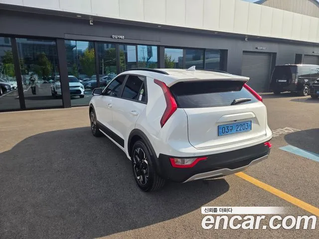 Kia Niro 2022 thumb 4