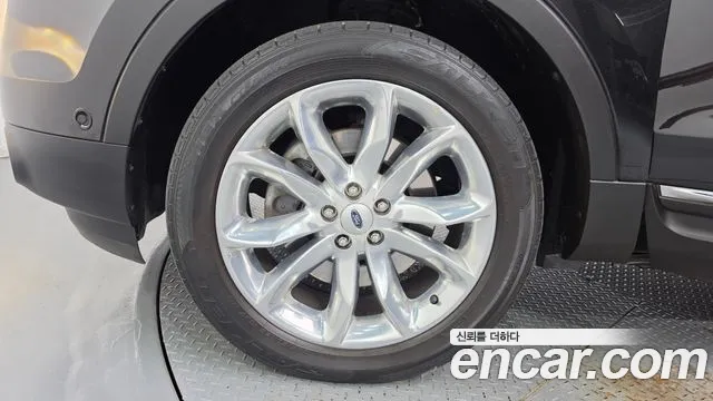 Ford Explorer 2015 thumb 5