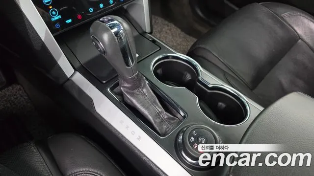 Ford Explorer 2015 thumb 9