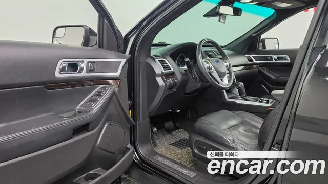 Ford Explorer 2015 thumb 12