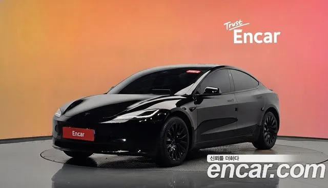 Tesla Model 3 2026 thumb 11