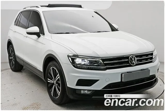Volkswagen Tiguan 2018 thumb 3