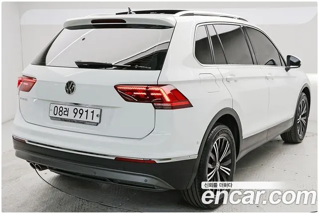 Volkswagen Tiguan 2018 thumb 4