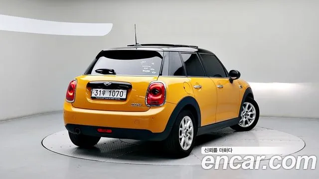 MINI Hatch 2018 thumb 2