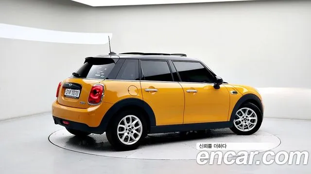 MINI Hatch 2018 thumb 4