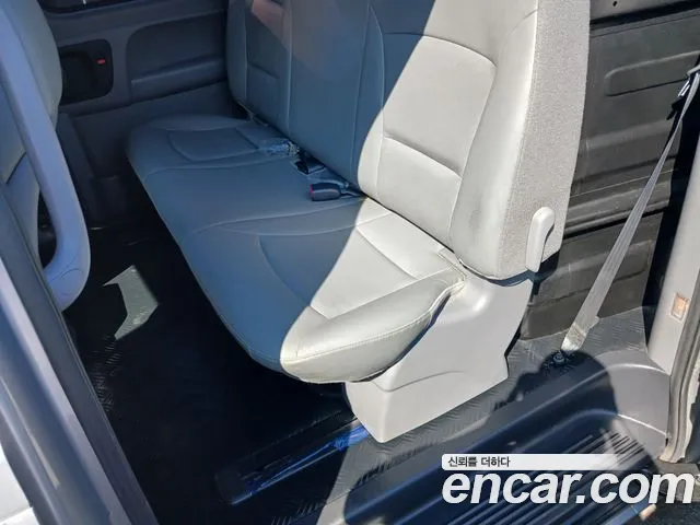 Hyundai Starex 2013 thumb 6