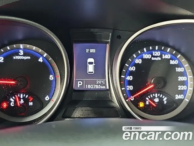 Hyundai Santa Fe 2013 thumb 9