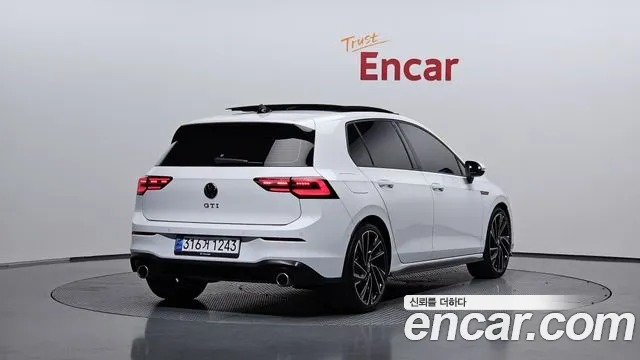 Volkswagen Golf Sportsvan 2023 thumb 2