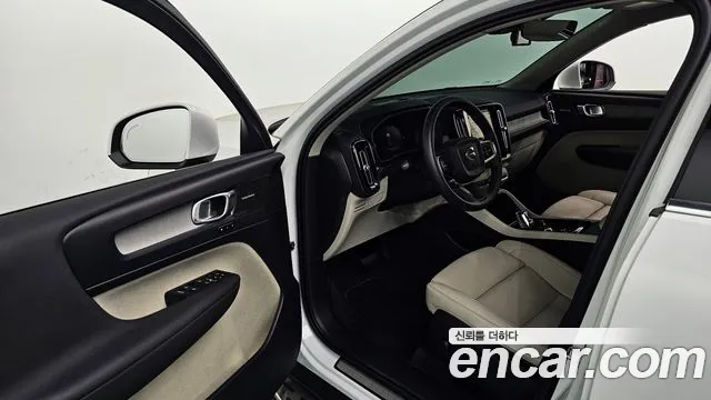 Volvo XC40 2024 thumb 10