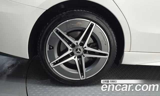 Mercedes-Benz C-Класс 2024 thumb 5