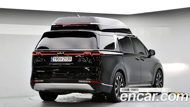 Kia Carnival 2022 thumb 2
