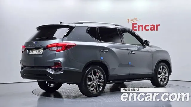KG_Mobility_Ssangyong Rexton 2017 thumb 2