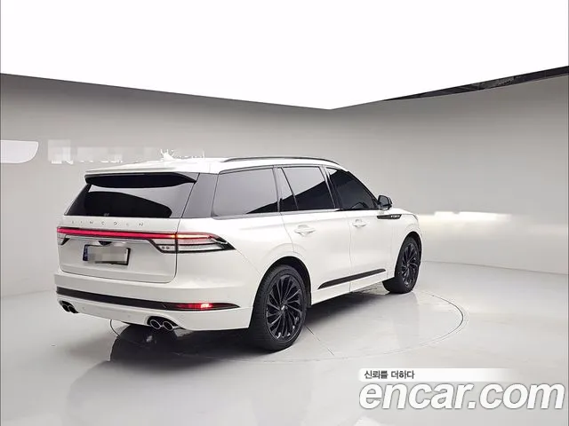 Lincoln Aviator 2023 thumb 2
