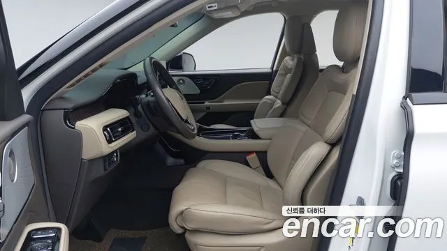 Lincoln Aviator 2023 thumb 10