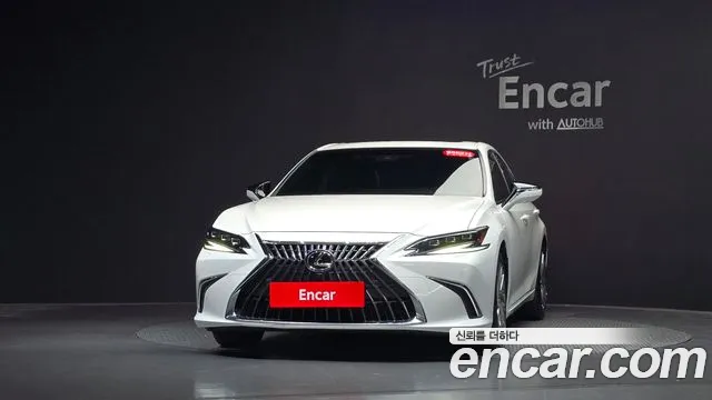 Lexus ES 2023 thumb 2