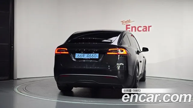 Tesla Model X 2026 thumb 4