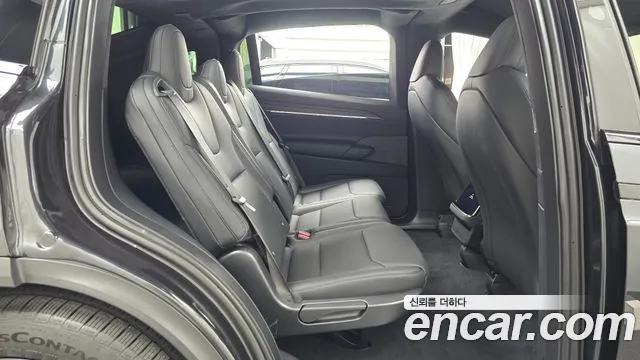 Tesla Model X 2026 thumb 11