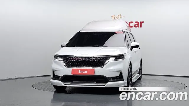 Kia Carnival 2023 thumb 2