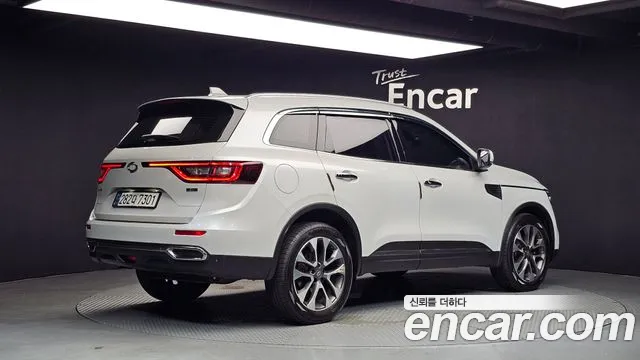 Renault-KoreaSamsung Koleos 2016 thumb 2