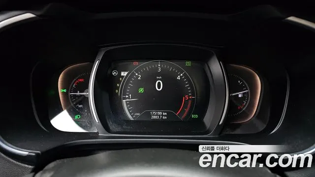 Renault-KoreaSamsung Koleos 2016 thumb 8
