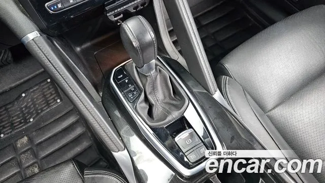 Renault-KoreaSamsung Koleos 2016 thumb 9
